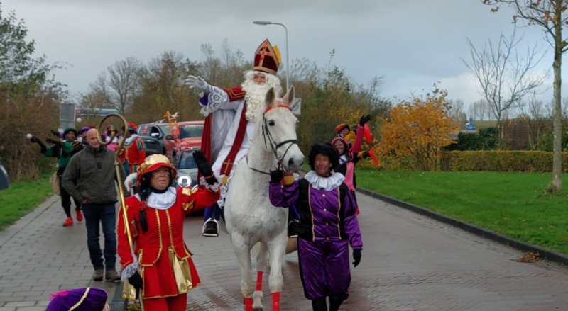 piet Sinterklaas paard optocht