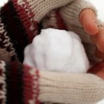 handschoen sneeuwbal sneeuw