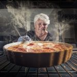 taart oven vrouw